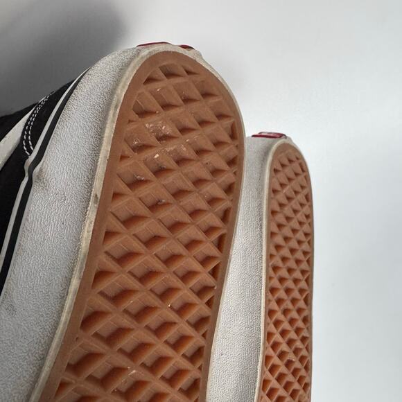 Vans Sk8-Hi High-Top Sneakers 🖤🤍 Womens sz 8.5 - Picture 8 of 9